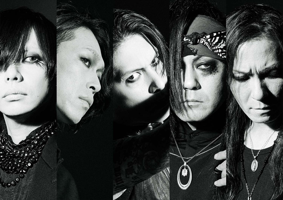 lynch. Unleash Fierce New Music Video 'EXCENTRIC'