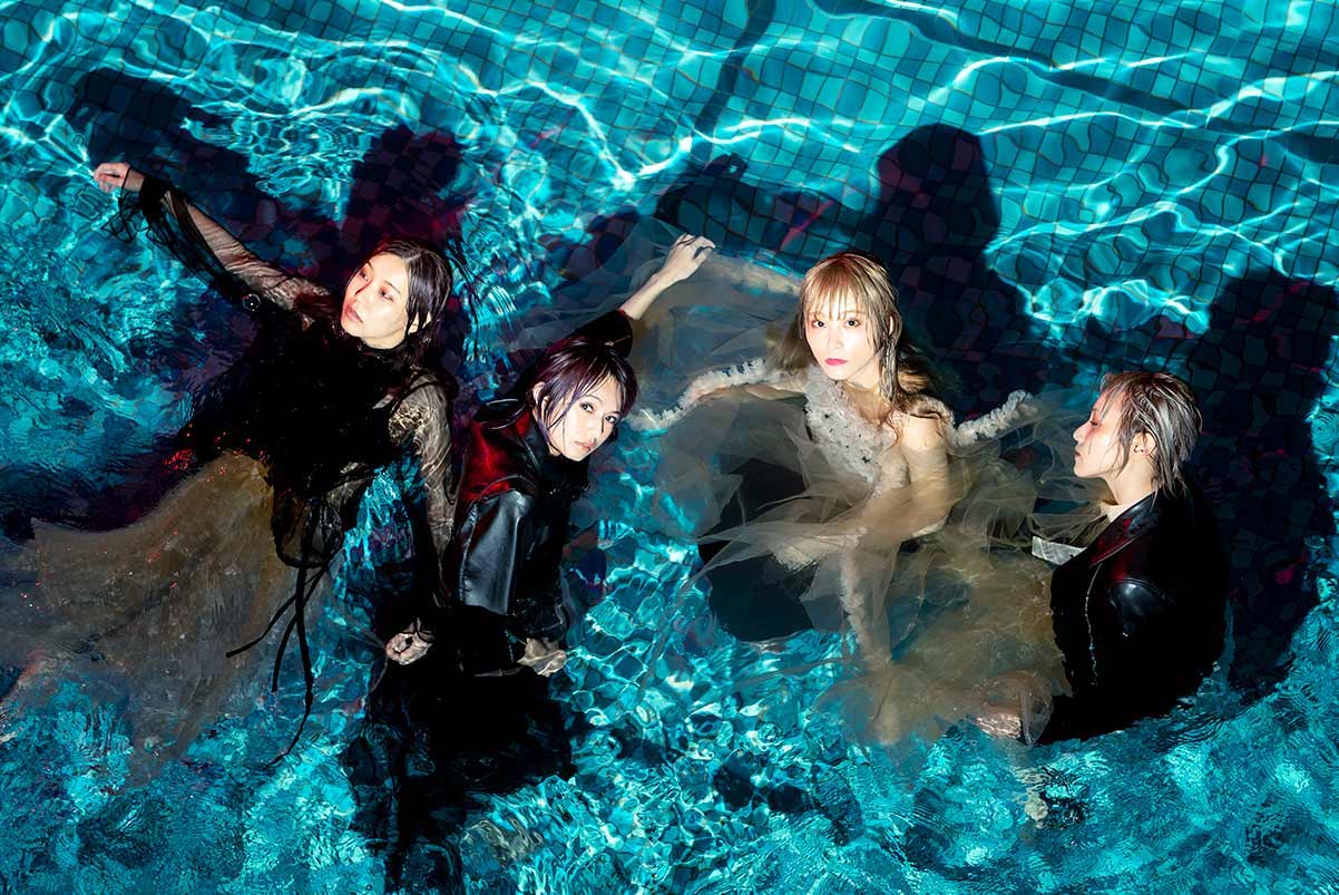SCANDAL Kiss from the darkness完全生産限定盤 新品 Amazon.co.jp: Kiss from the darkness(通常盤): ミュージック