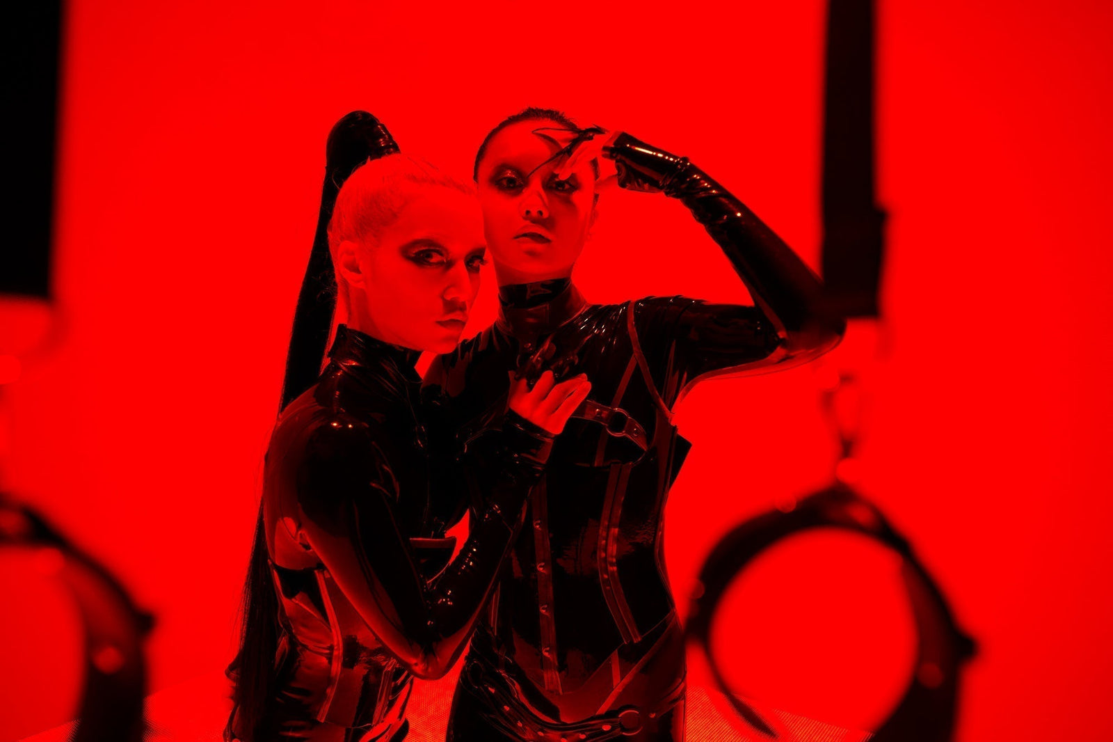 FEMM Private Dancer pic latex Jpop