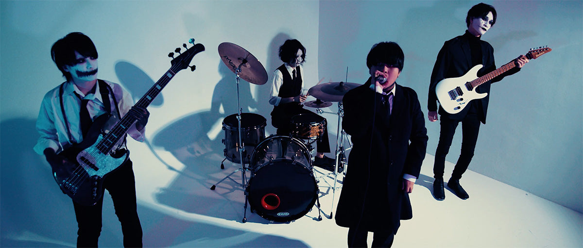 Japanese rock band One Eye Closed get ready for halloween